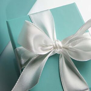 stylish gift card, custom boxes, custom gift card holders, gift card holders, folding gift card holder, pouches, ribbon closure, tie closure, hot stamping, custom printing, packaging, custom packaging, gift packaging