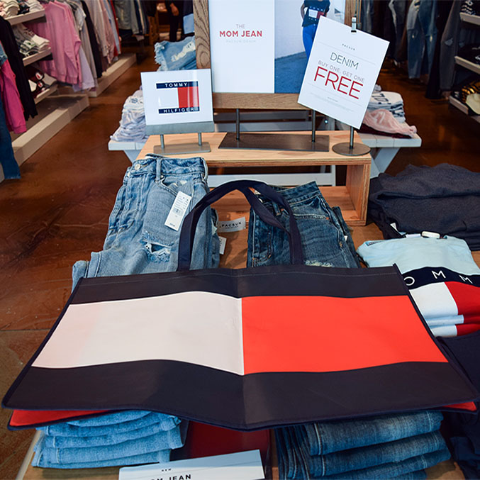 tommy hilfiger shopping bag