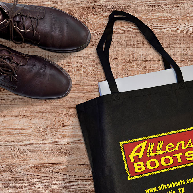 boot, boots, boot packaging, boot shopping bags, reusable shopping bags, paper shopping bags, kraft shopping bags, high fashion brands, boho brands, western brands, unique shopping bags, custom shopping bags