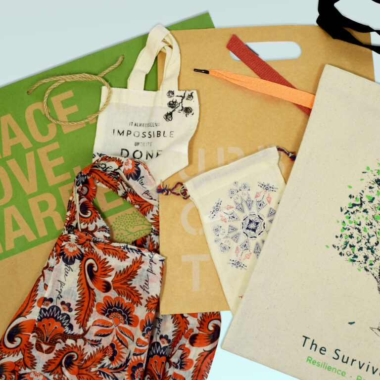 Paper shopping bags