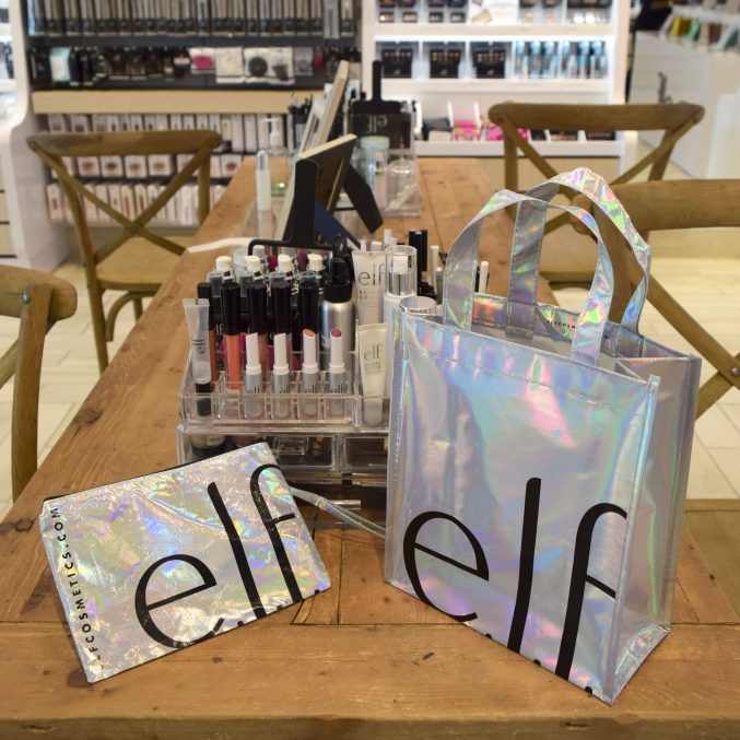 holographic, hologram, holographic trends, iridescent, holographic materials, holographic shopping bag, iridescent shopping bags, fall 2018, winter 2018, trending, hologram trend
