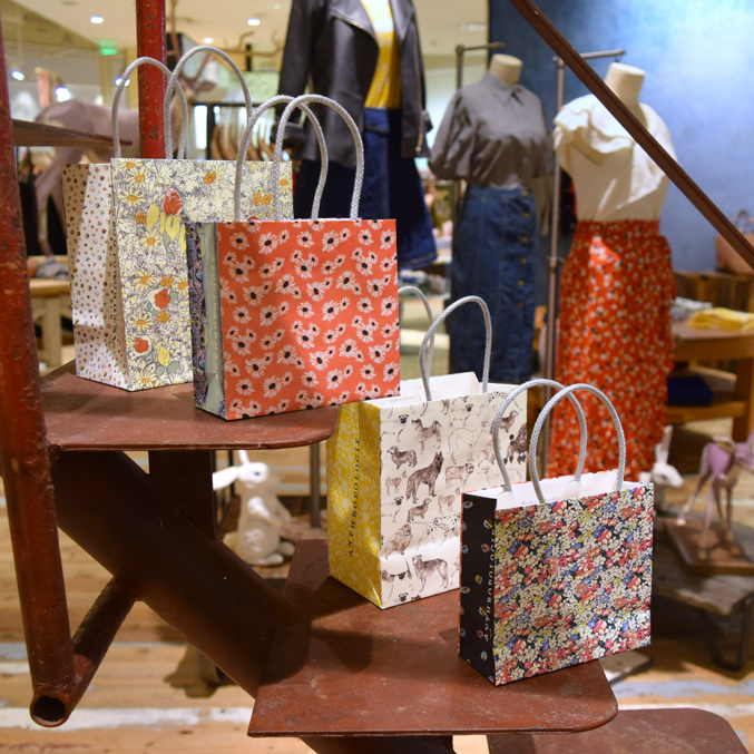 fall 2019 trends, winter 2020 trends, trending designs, trending packaging, boho trends, transparent materials, ribbons, eco friendly, sustainable packaging, velvet trends, velvet packaging, neon colors, trends and inspiration, packaging inspiration, retail packaging inspiration, 2019-2020