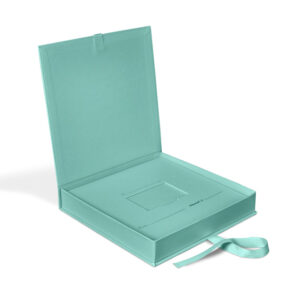 presentation box with ribbon closure