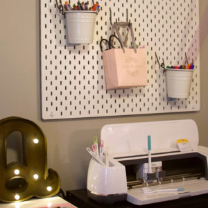 home storage, home storage hacks, reusable packaging, marie kondo method, ikea style shopping bags, ikea style bags, repurposing shopping bags, repurposing reusable shopping bags, reusable shopping bags, home organization
