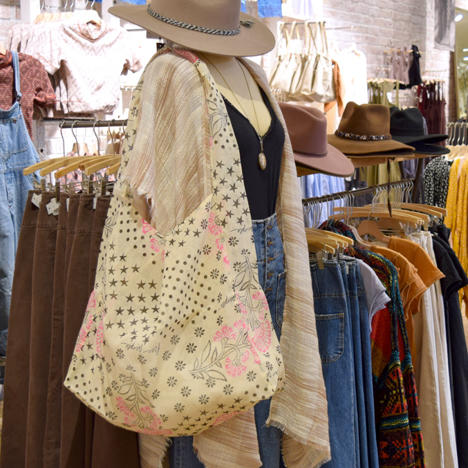 go green, pcw, reusable shopping bags, paper shopping bags, environmentally friendly, shopping in-store, bag ban laws, bag ban regulations, green initiative, custom eco-friendly packaging