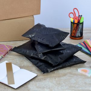 stock items, reusable stock items, paper shopping bags , reusable shopping bags, holiday gift wrapping, holiday season 2021,