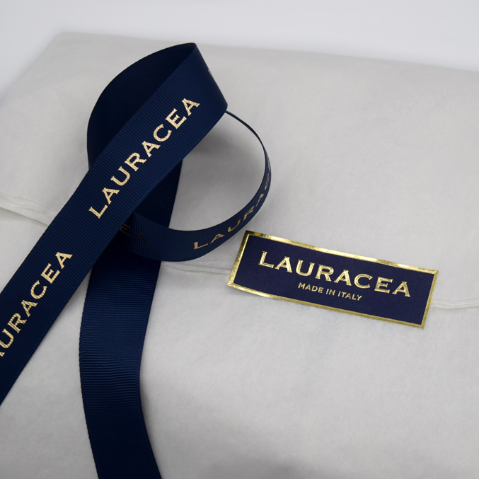 black friday packaging, black friday, black friday shopping, black friday packaging, in store packaging, ecommerce packaging, gift with purchase, holiday giveaways, holiday packaging, holiday trends