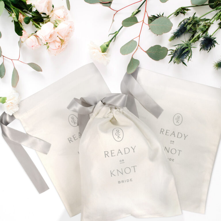 wedding industry packaging, jewelry boxes, gift bags, wedding packaging industry, packaging in the wedding industry, garment bags, ribbons and accessories, polishing cloths, branded wedding ribbons, bridal garment bag, bridal garment bags, wedding garment bag
