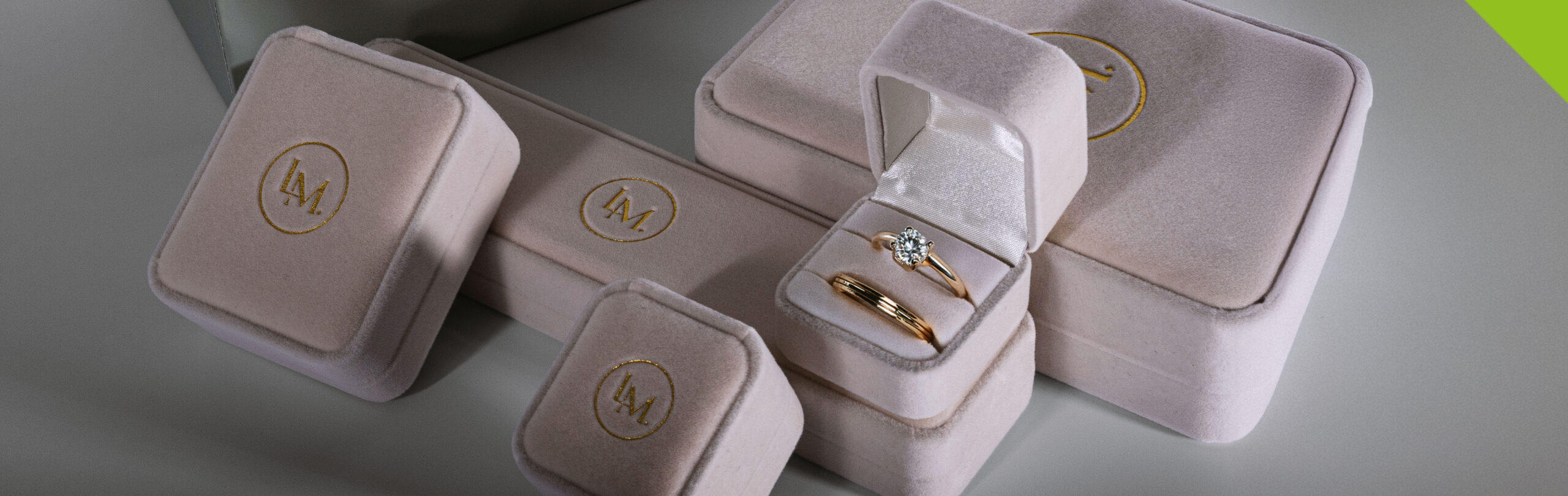 branded jewelry packaging, bulk jewelry box design, custom jewelry boxes, wholesale custom jewelry boxes, wholesale packaging solutions